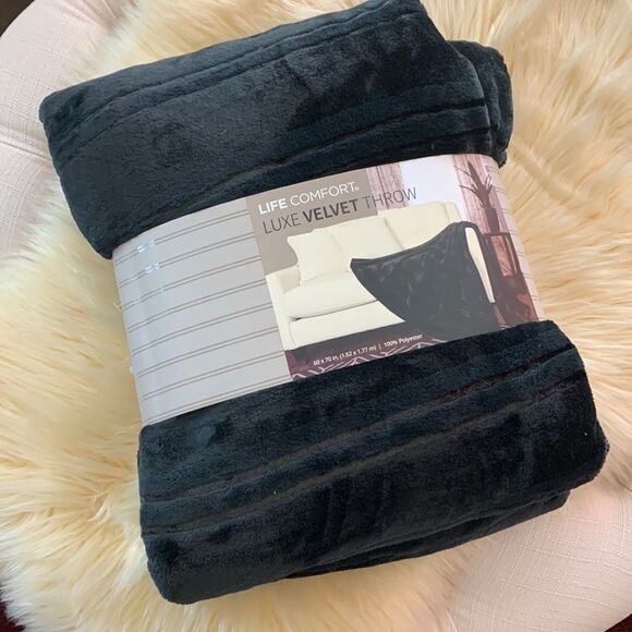 Life Comfort Black Luxe Velvet Throw - Picture 1 of 3